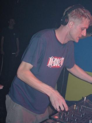 DJ Thief - System 6 rave DJ, Brisbane