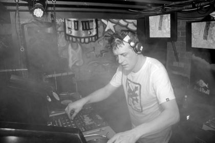 DJ Thief - System 6 rave DJ, Brisbane